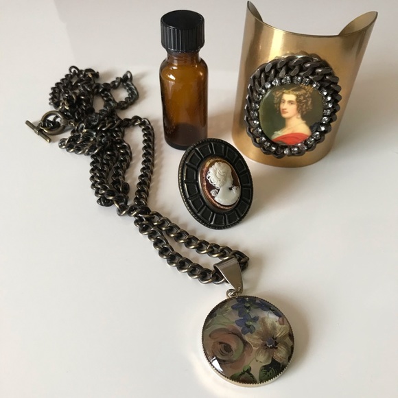 ⚜️VINTAGE CAMEO RING⚜️ - Picture 2 of 4